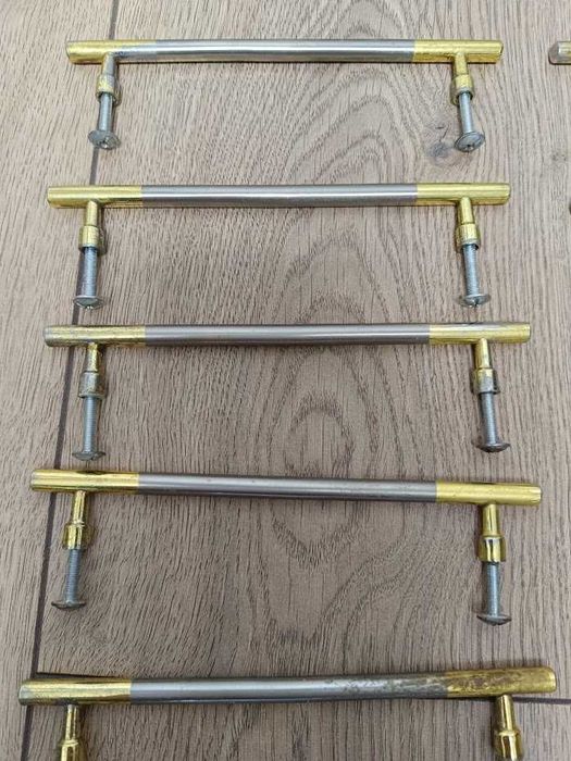 Продам мебельные ручки для кухни