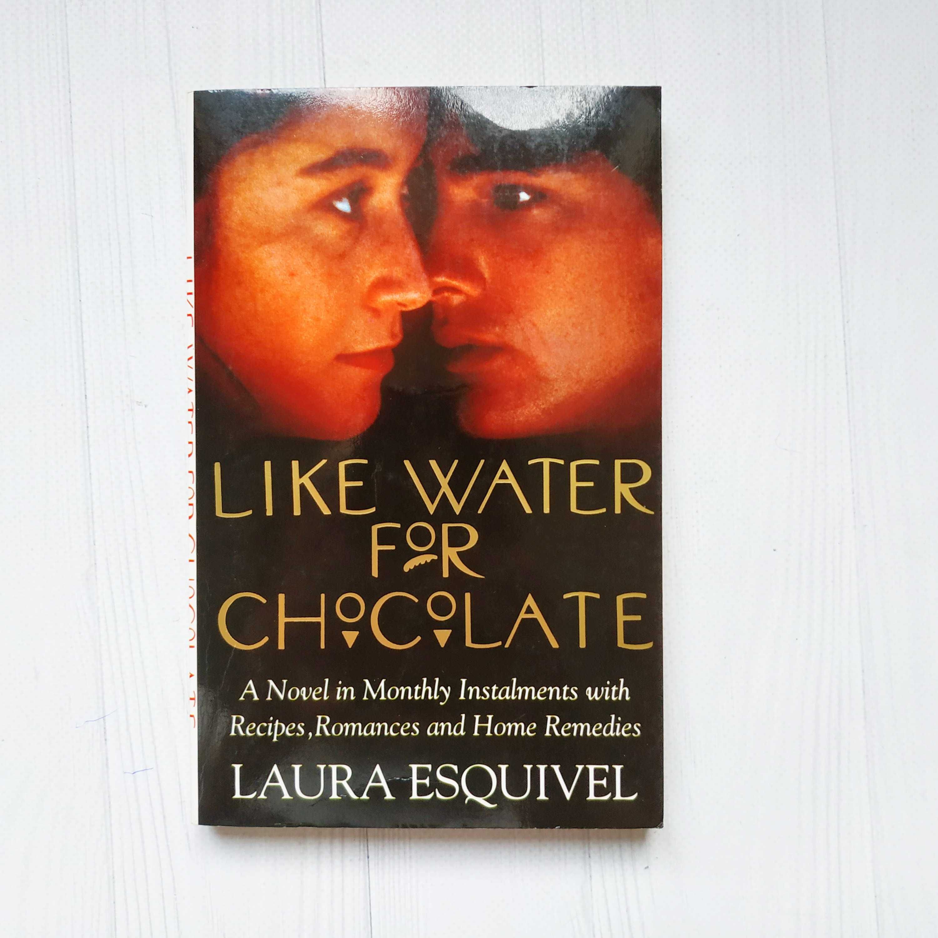 Книга на английском Laura Esquivel - Like Water for Chocolate