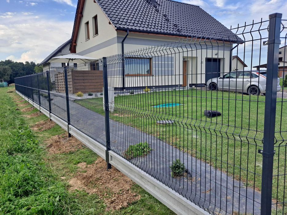 Ogrodzenie panelowe z montażem