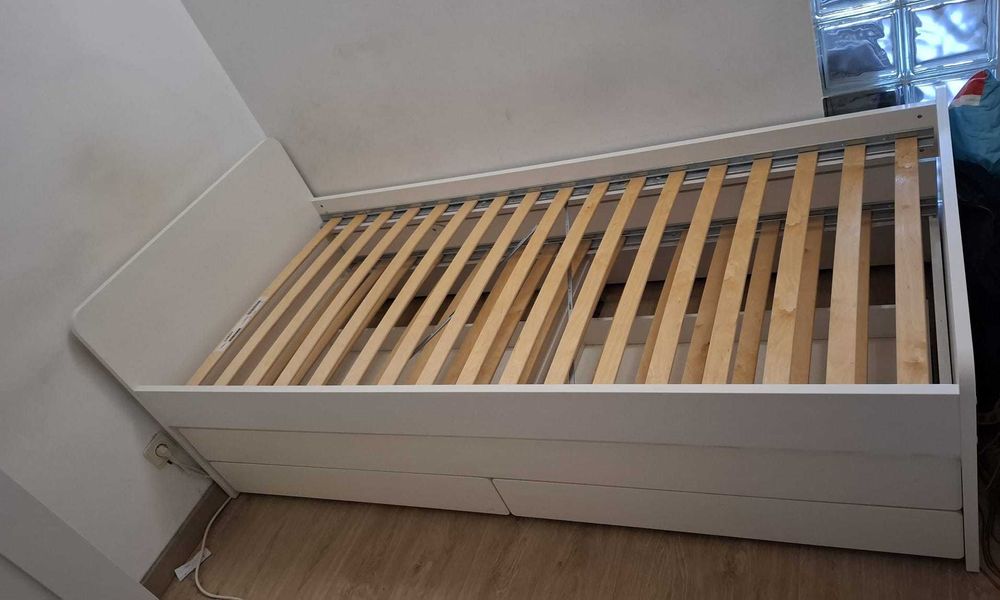 Cama individual para dois pessoas com dois gavetões