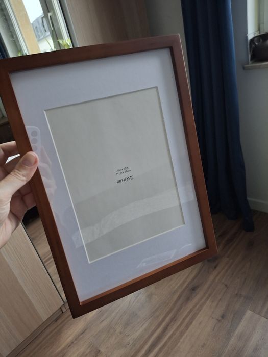 Duża drewniana ramka H&M