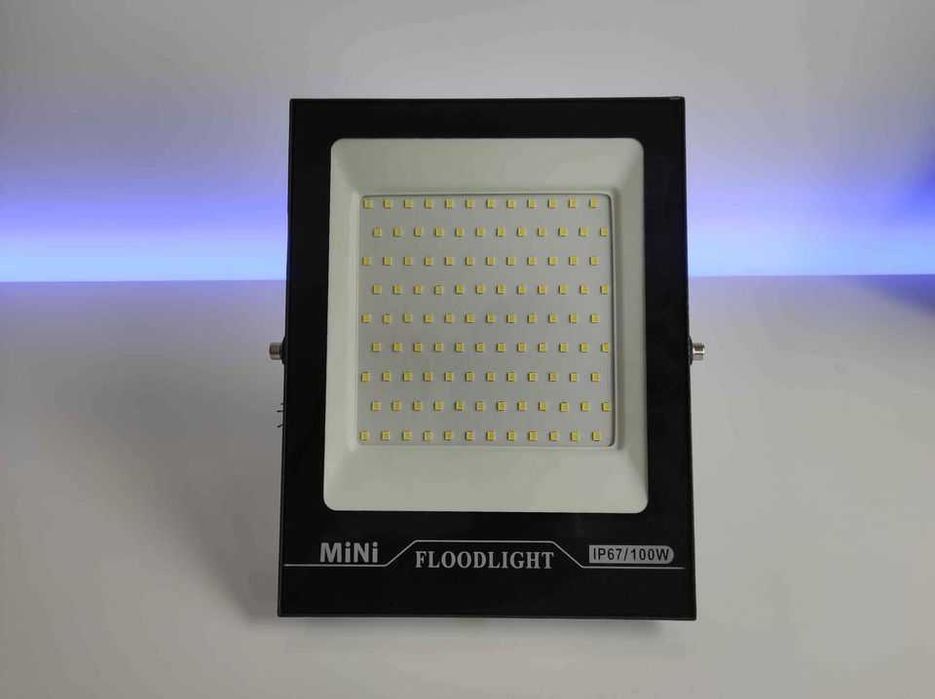 Holofotes Led 100W Pretos