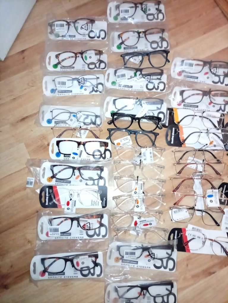 Sprzedam okulary przeciwsłoneczne i do czytania  dziecięce