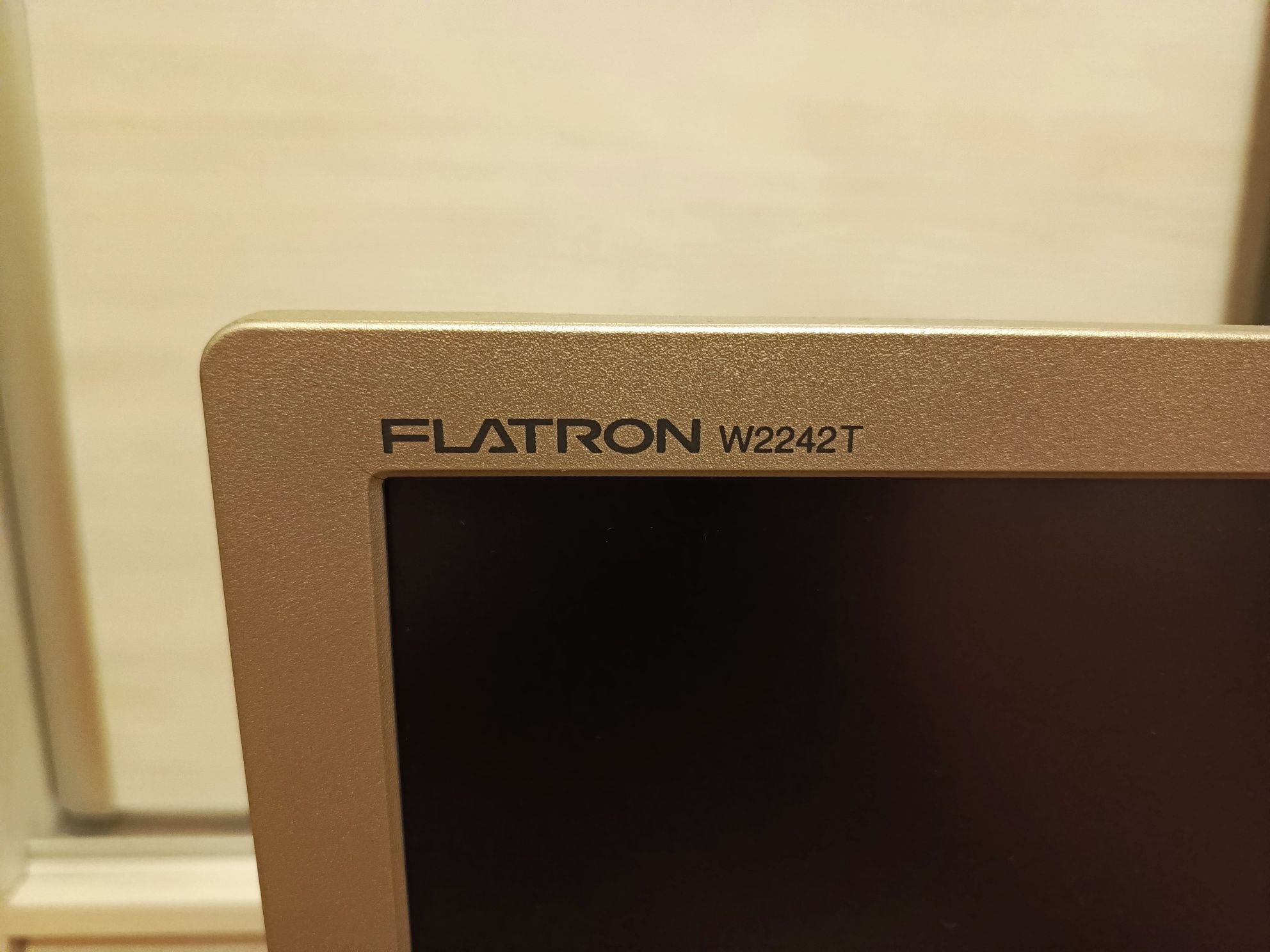 Monitor LG Flatron 22 cale