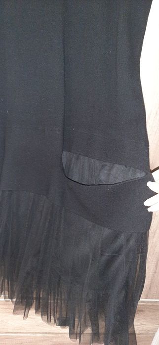 Пррдам платье,одела один раз,очень красивое и стильное