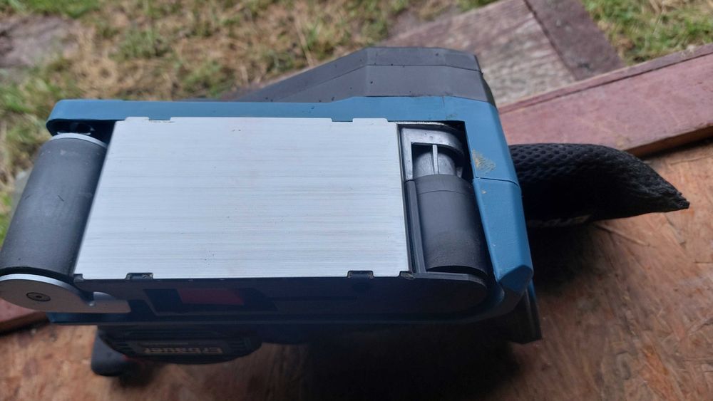 Akumulatorowa szlifierka taśmowa Erbauer 18V EBS18-Li nowa bateria 4ah