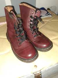 Buty w stylu Martens