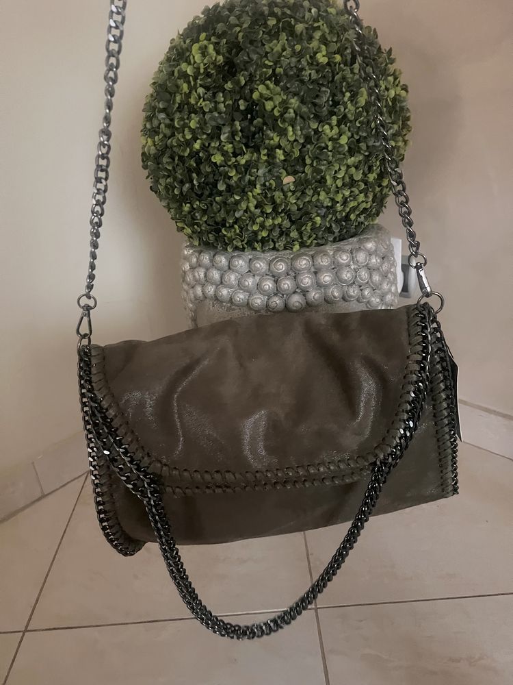 Torebka z łańcuchami khaki