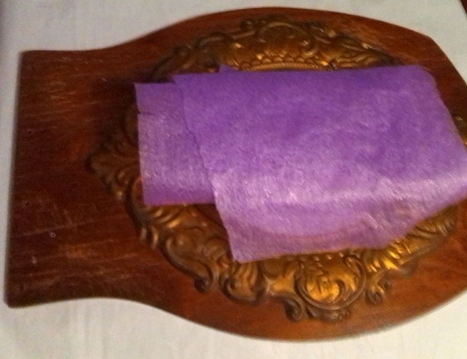 Настенное зеркало.