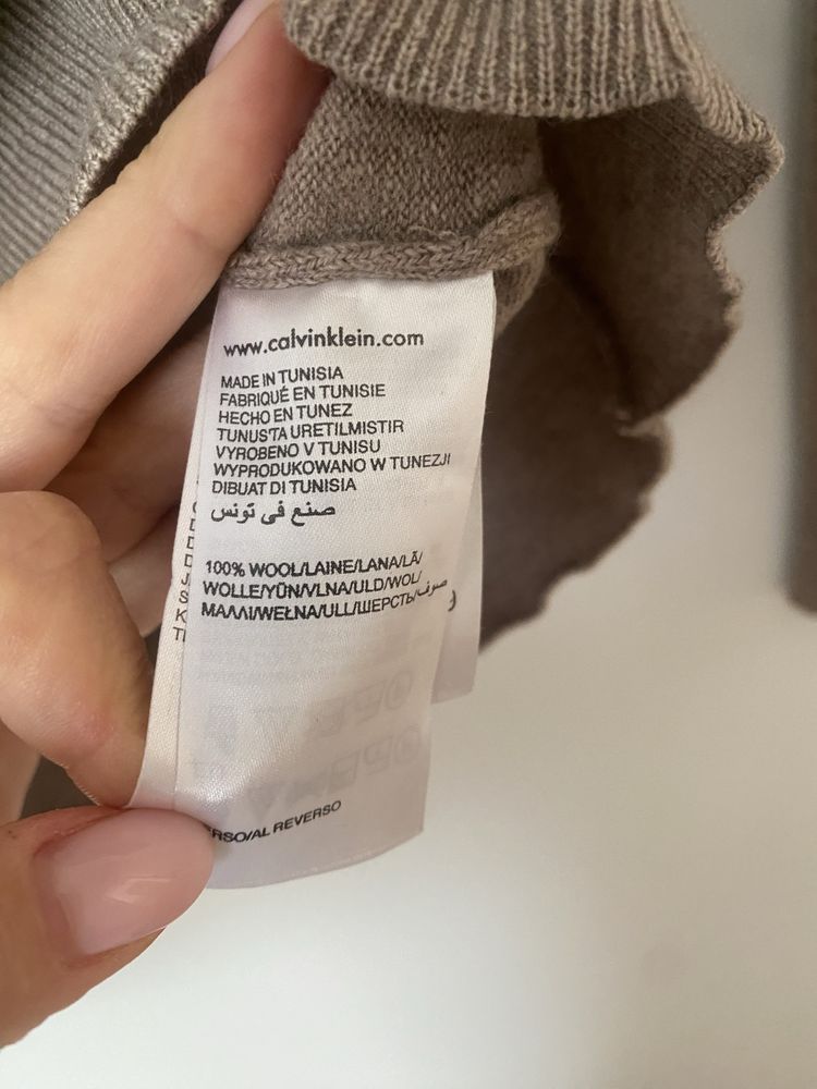Sweter damski wełna Calvin Klein Jeans beżowy w serek rozm S M