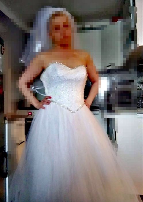 Piękna suknia ślubna romiar pasuje na rozmiar 36, 38, 40