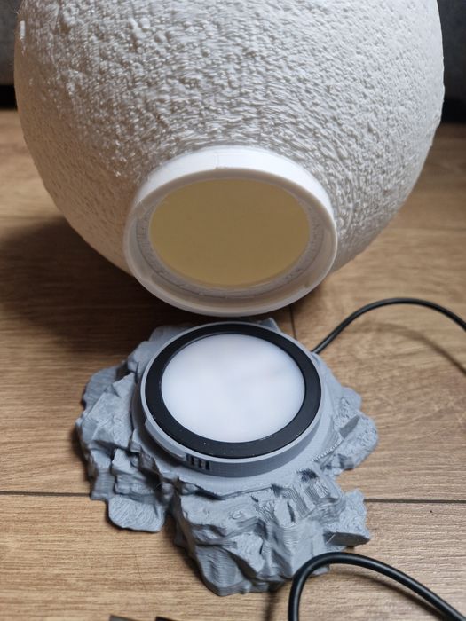 Nowa lampa w kształcie księżyca kosmos na usb