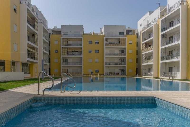 Arrenda-se T1 de 10 Novembro a 10 Junho 2026