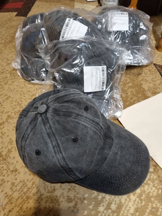 Кепки нові сірі 9 шт