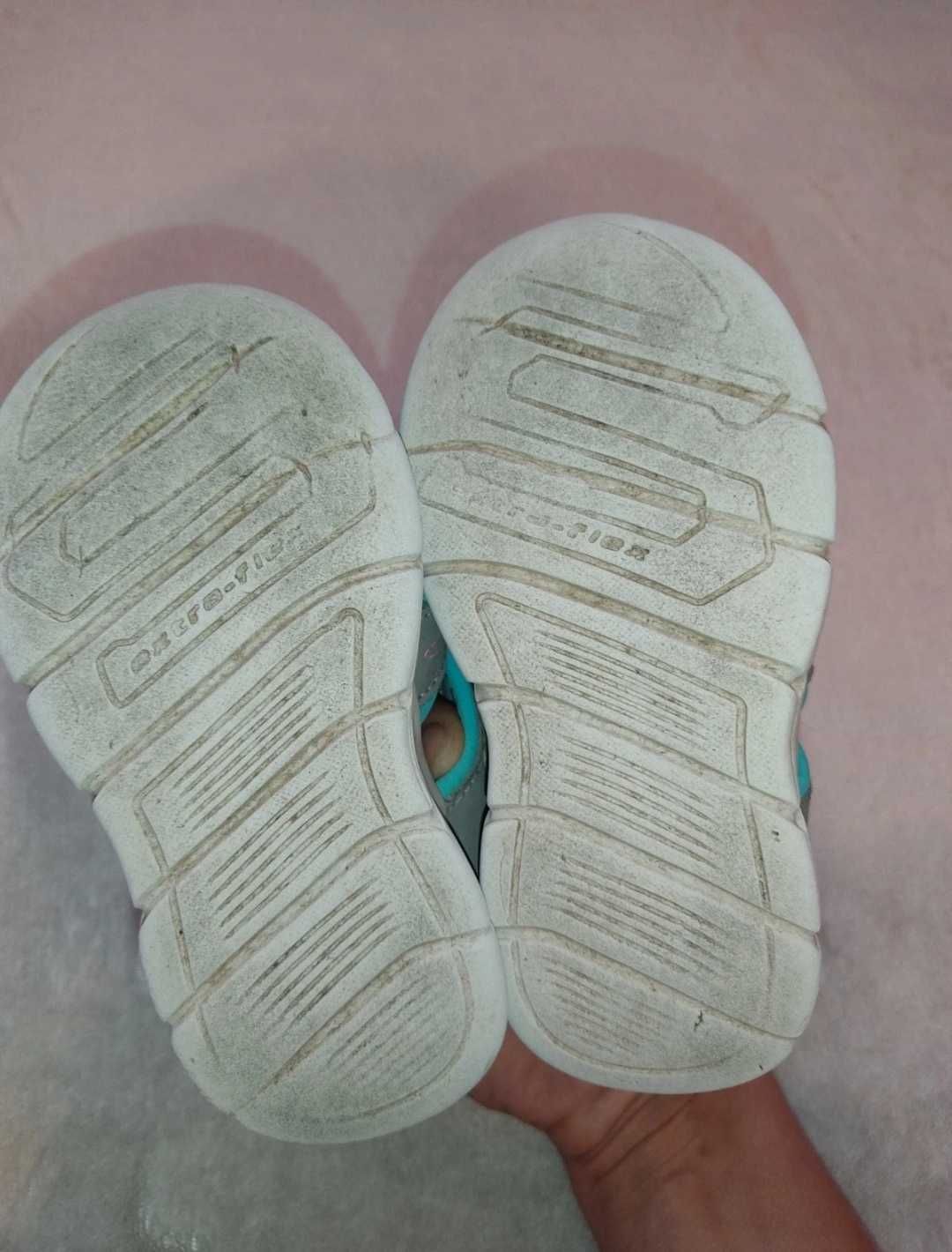 Sandały rozm. 24 firmy Skechers