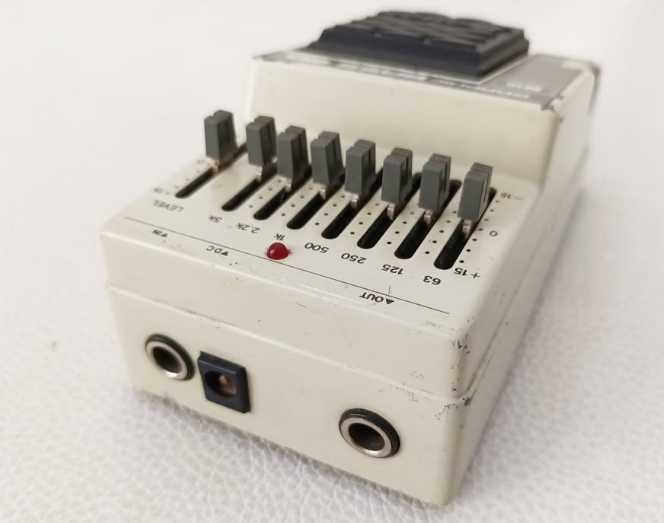 Pedais vintage Ibanez Bass EQ Yamaha Tone Booster