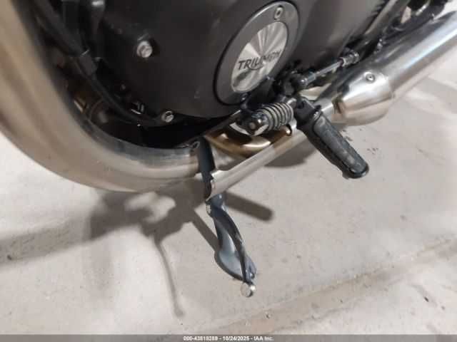 Triumph Motorcycle Bonneville Bobber 2022