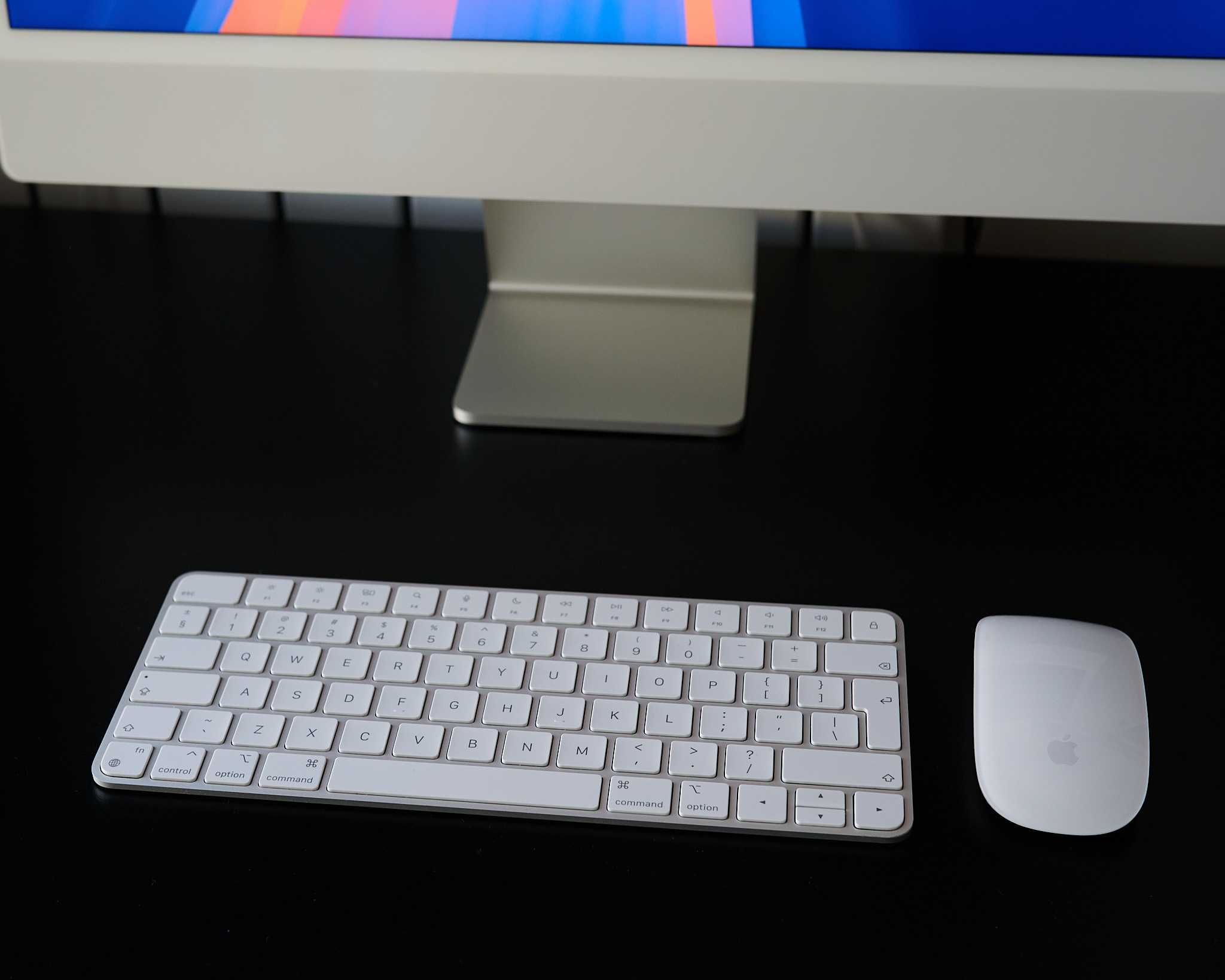 iMac 24" M1 RAM 8Gb SSD 256Gb Srebrny