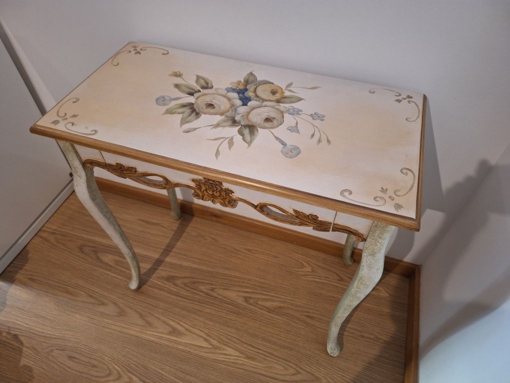 Mesa pintada à mão