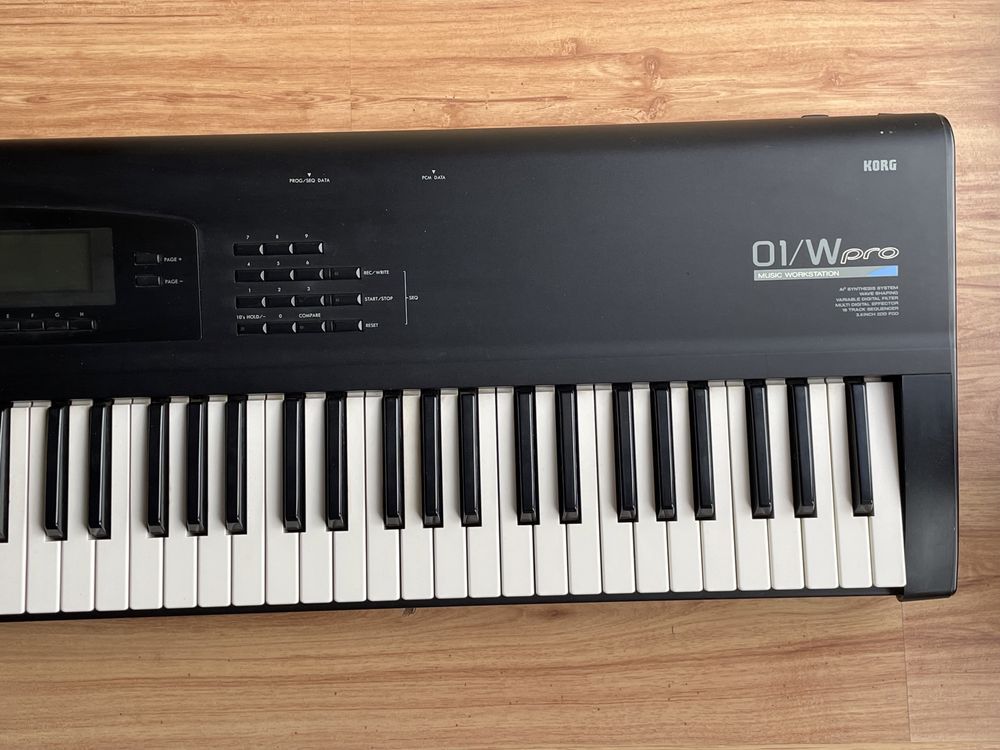Korg 01 W pro 76