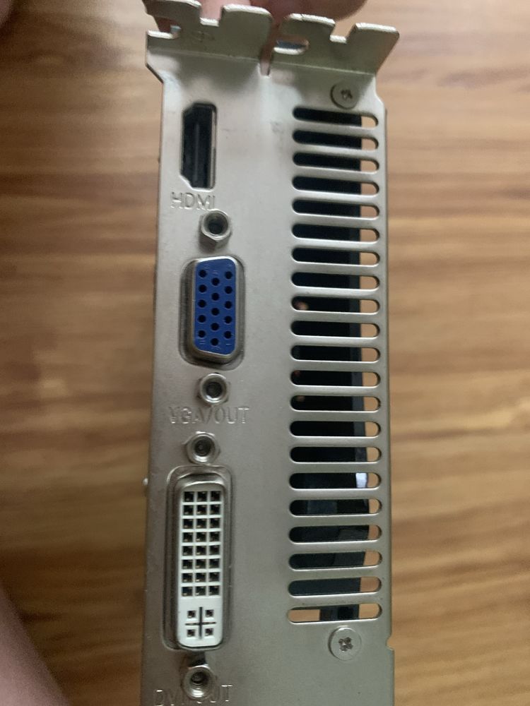 Gtx 550 ti 1gb ddr5