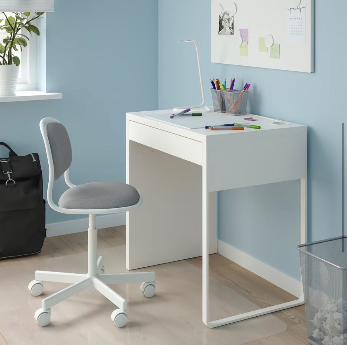 Krzesło obrotowe dziecięce Ikea ORFJALL szare na kółkach