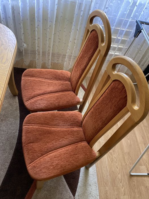 Drewniany stół, 6 krzeseł