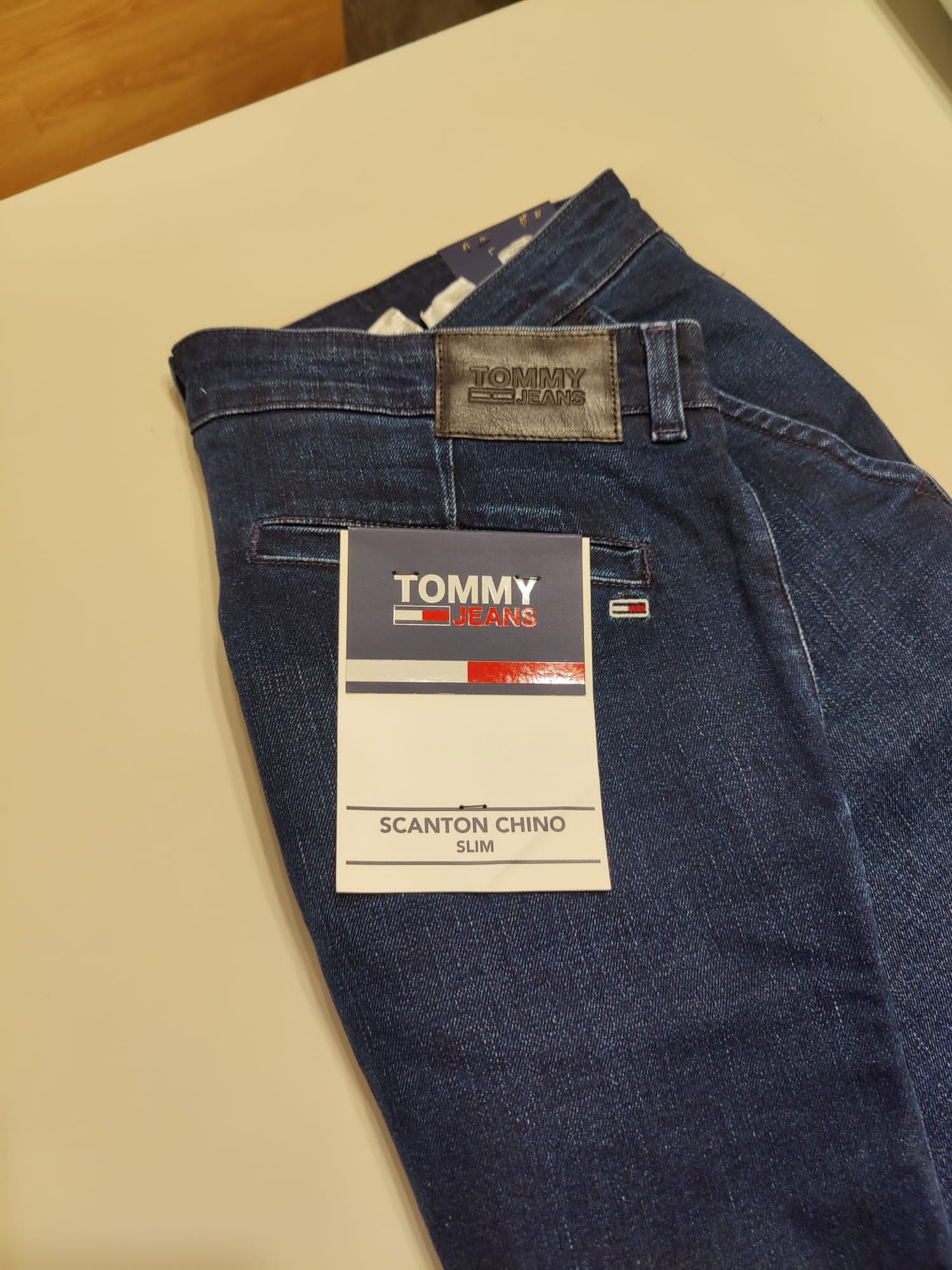 Tommy Jeans 38/34 Chinos- com etiqueta
