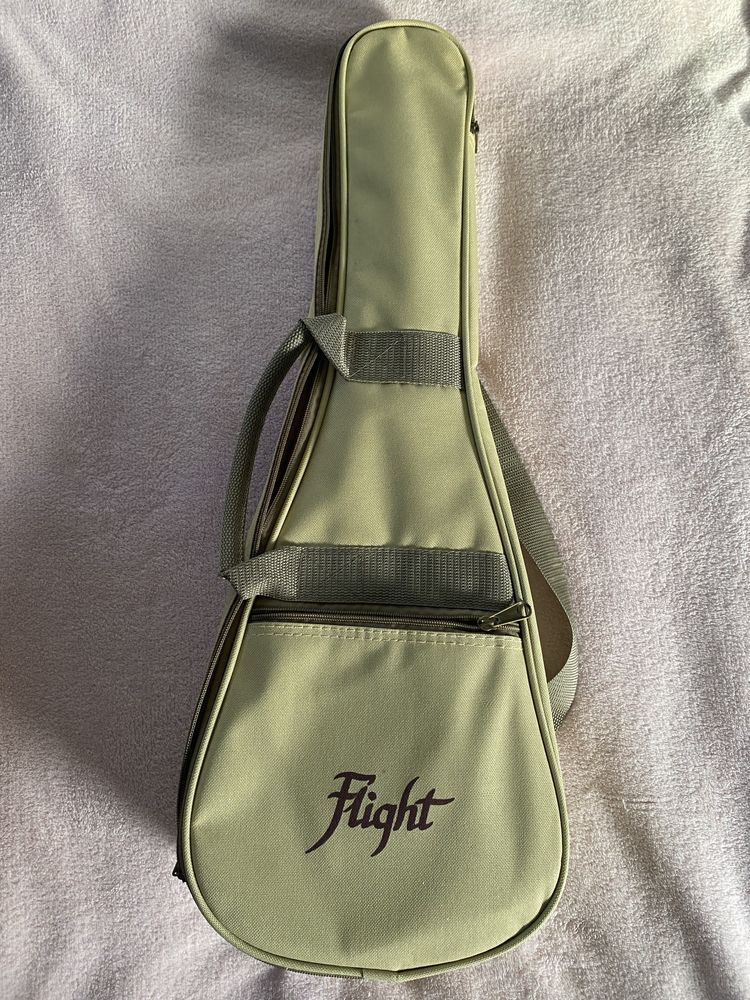 ukulele flight z pokrowcem