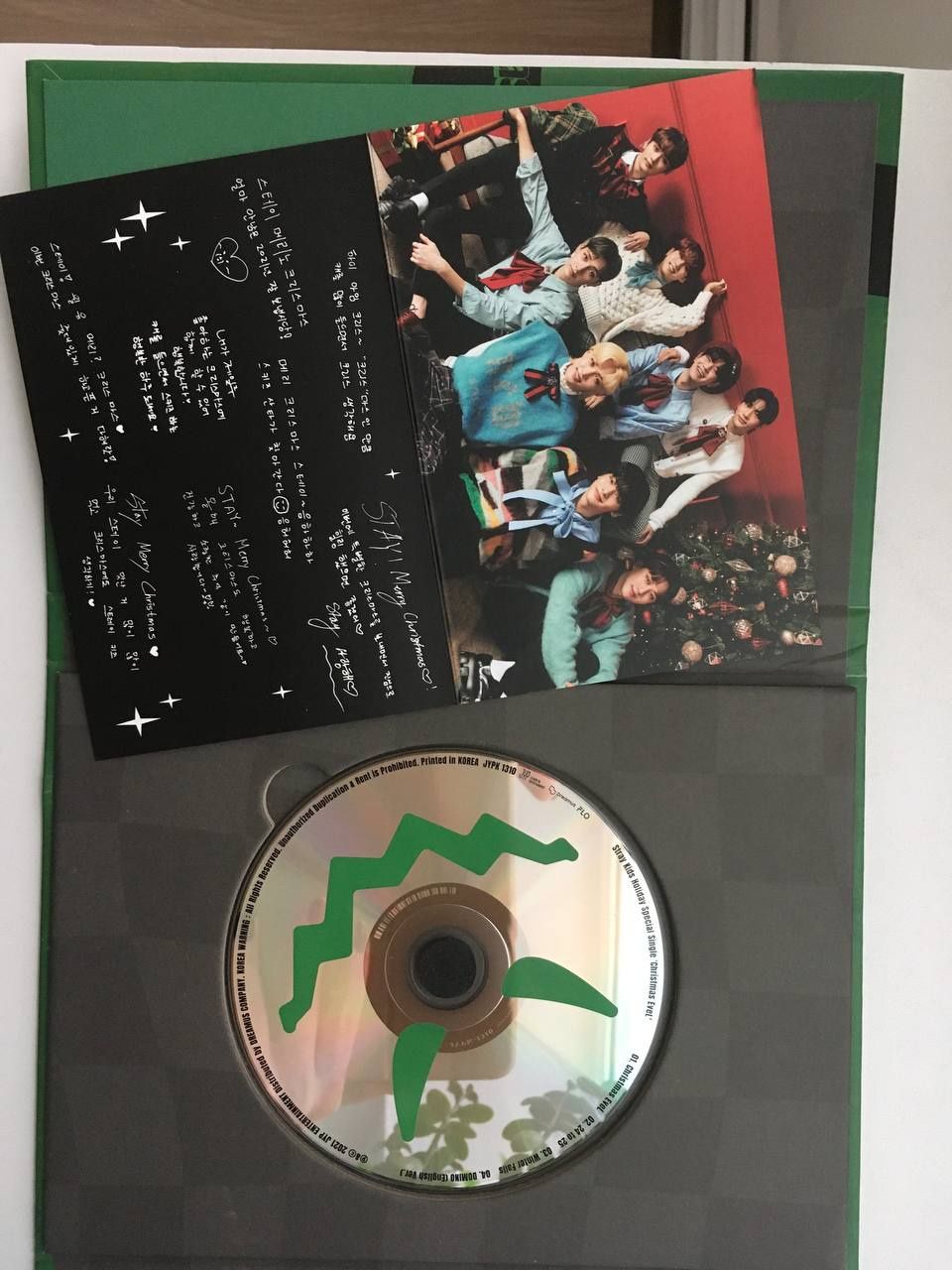Альбом Stray Kids "Chrismas Evel" лімітована версія