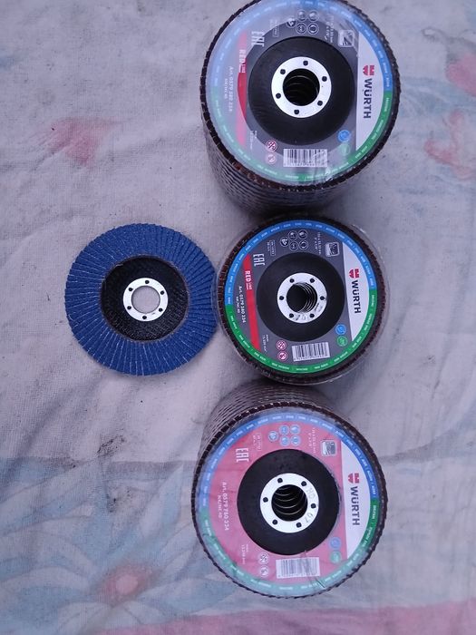 Диски шліфувальні пелюсткові