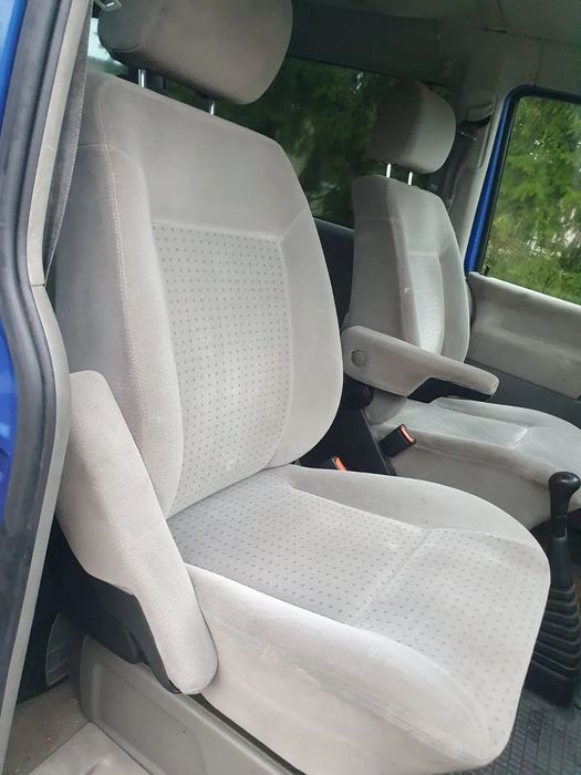 Fotele przednie Vw transporter T4 Caravelle 2.5 tdi części