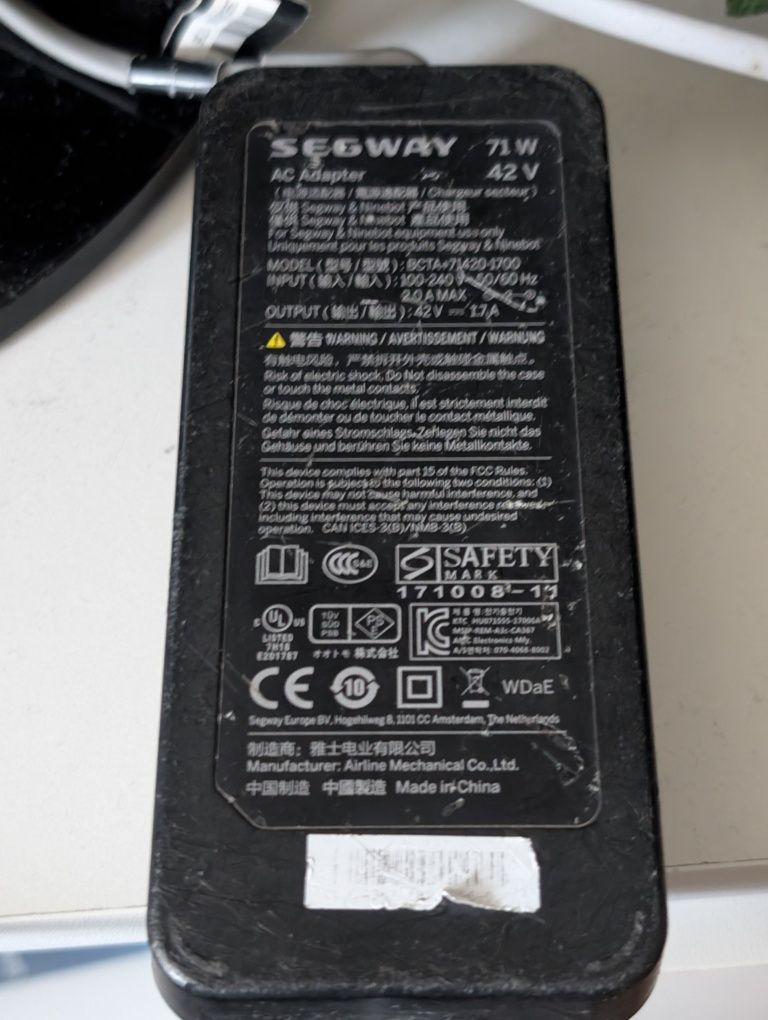 Ładowarka Xiaomi, Segway Ninebot, itp. 42V 1,7A, max 2A