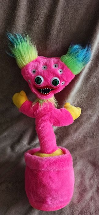 Танцующий кактус хагги вагги киси миси