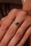 Anel solitário com diamante de Moissanite