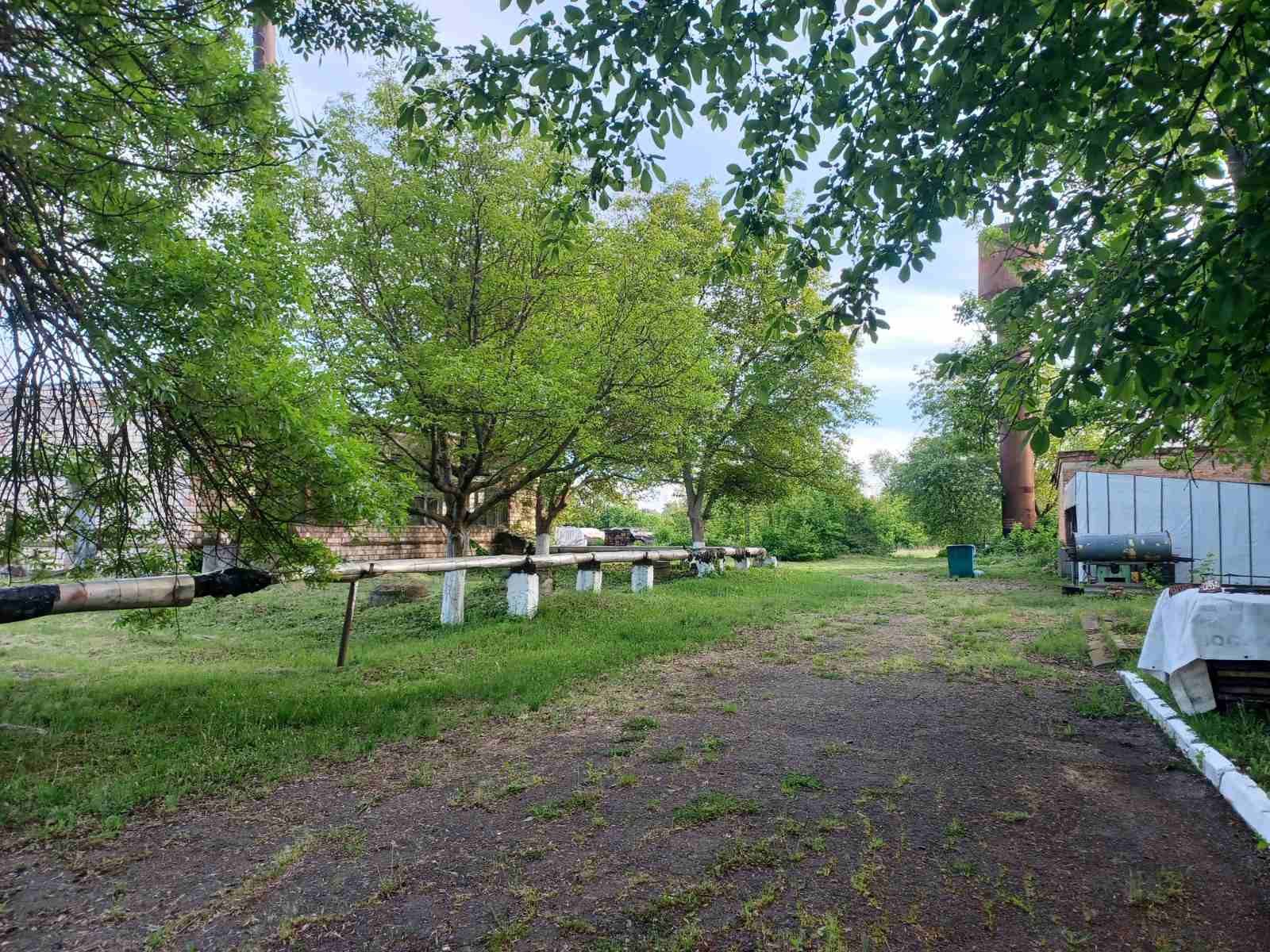Виробничо-склалський комплекс, 1,7 га землі