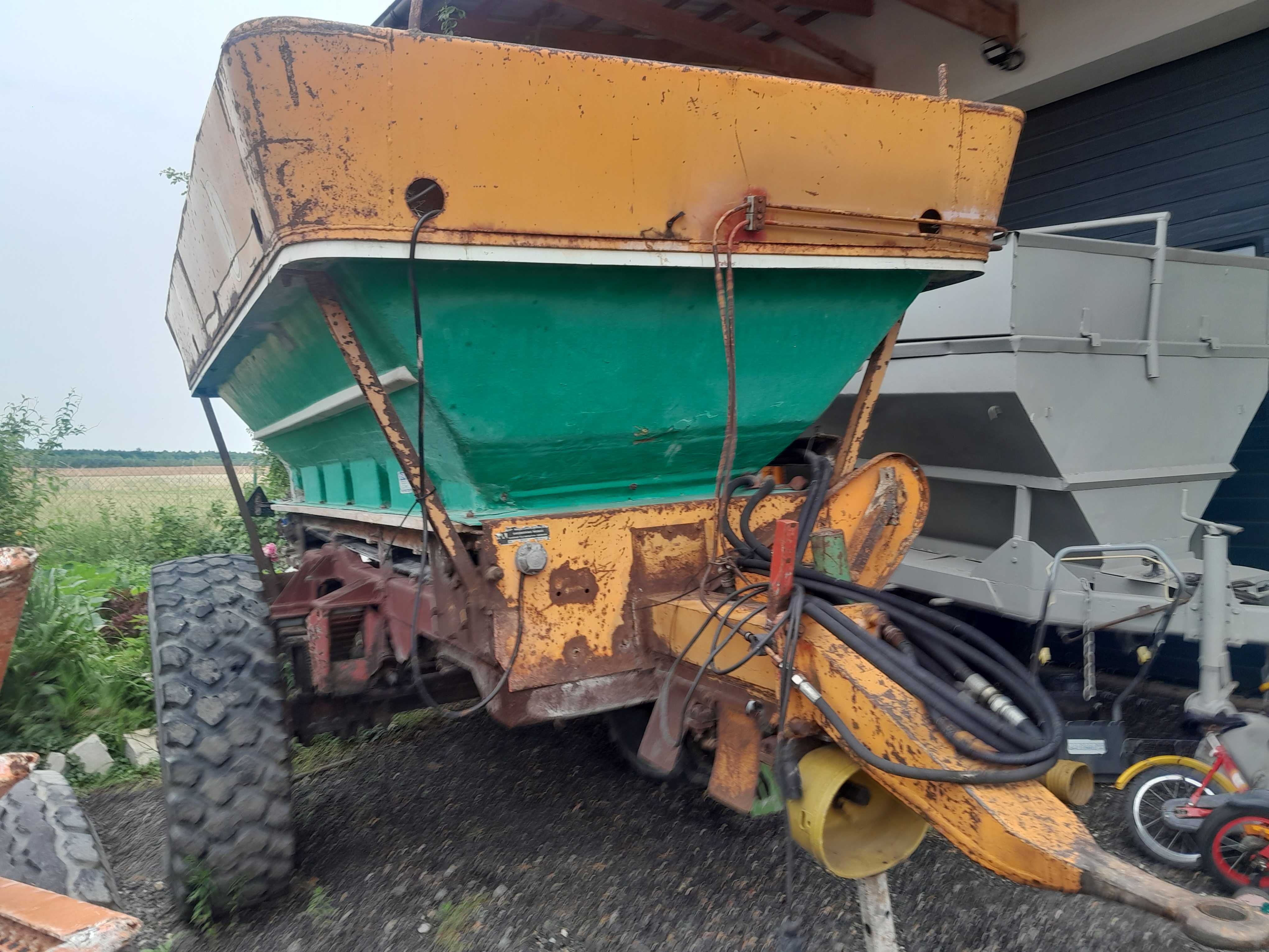 Rozsiewacz wapna Duńskiej produkcji jak Bredal