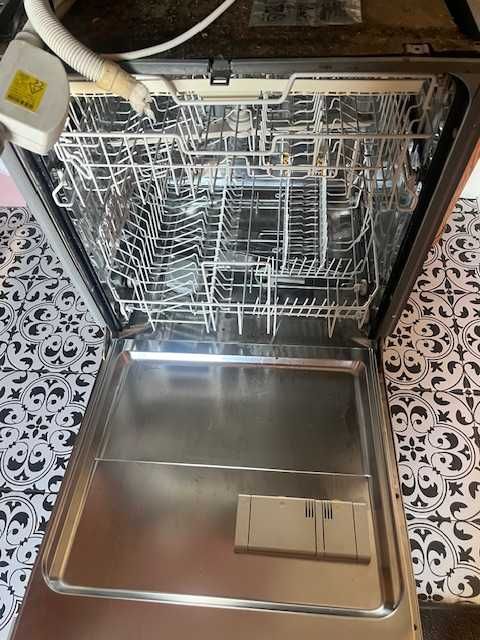 zmywarka Miele Active SC używana oddam za 1kg dobrej kawy