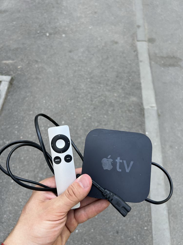 Продам Apple TV