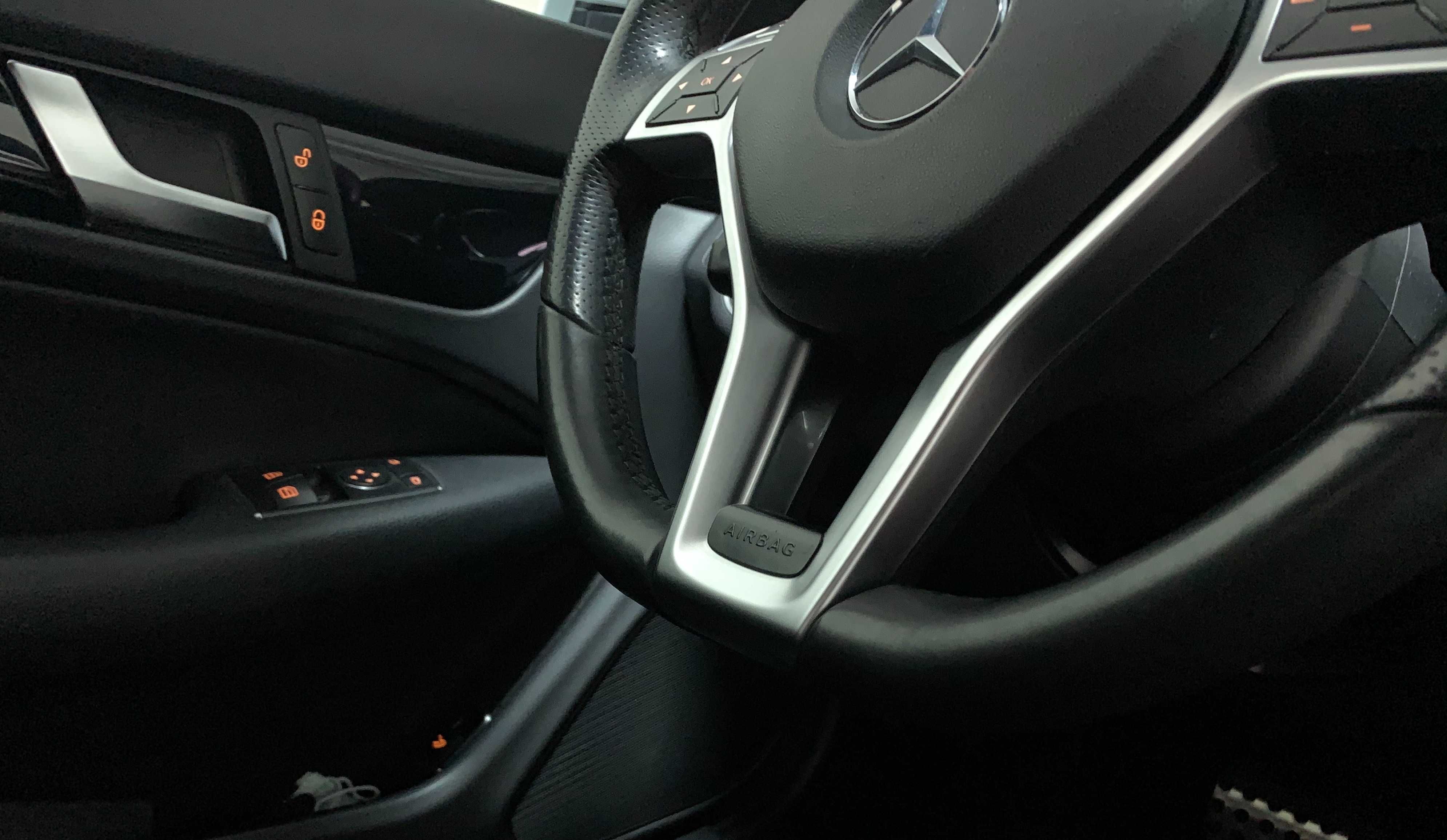 Mercedes-Benz C220 Coupé AMG | Nacional | 168.835km | Impecável