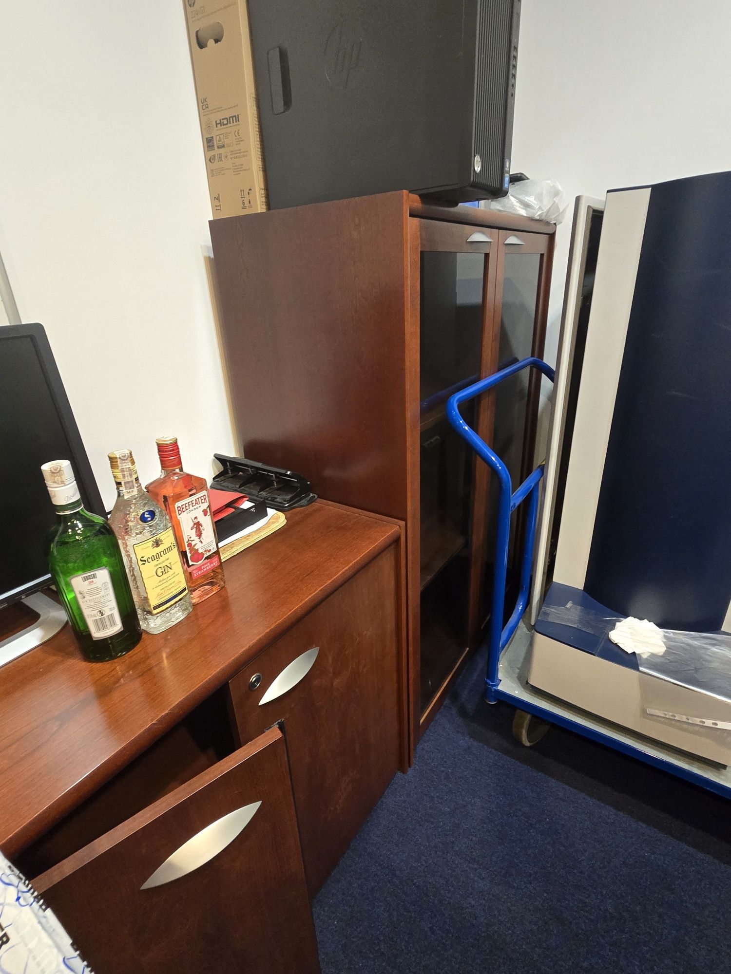 Meble gabinetowe lite drewno