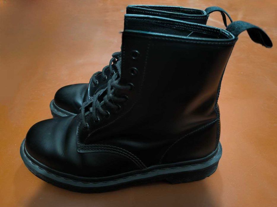 Dr. Martens 1460 — Mono Black Smooth