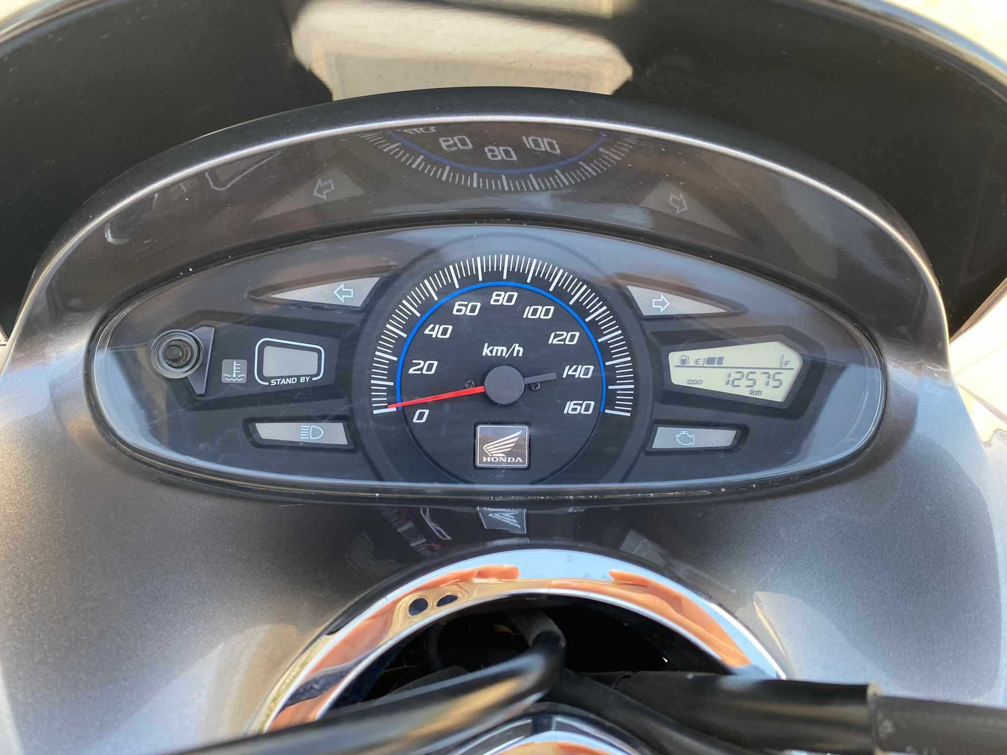 Honda PCX 125 impecável com apenas 12575 kms