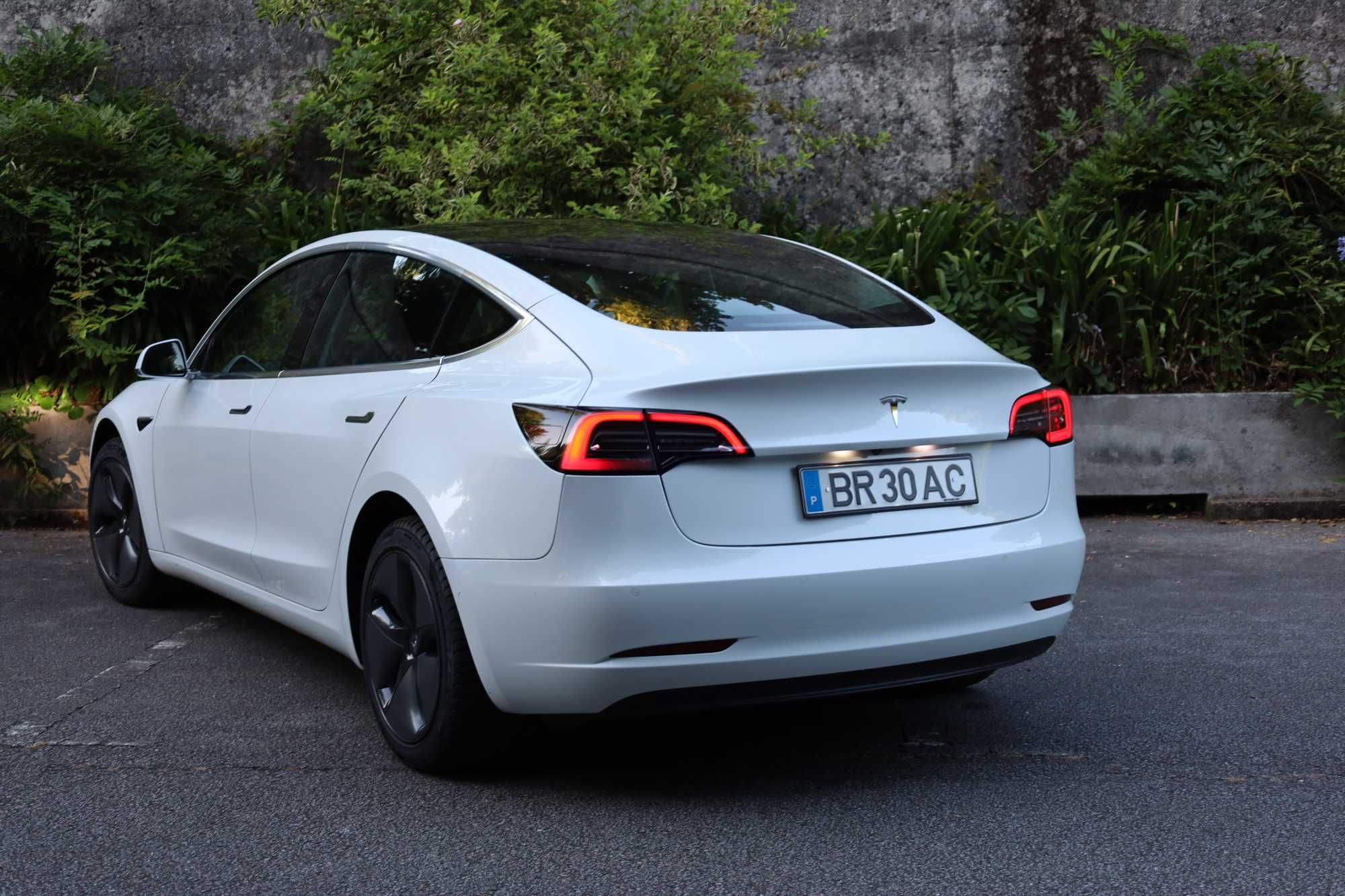 Tesla Model 3 Standard RWD Plus 2019 - IVA Dedutível