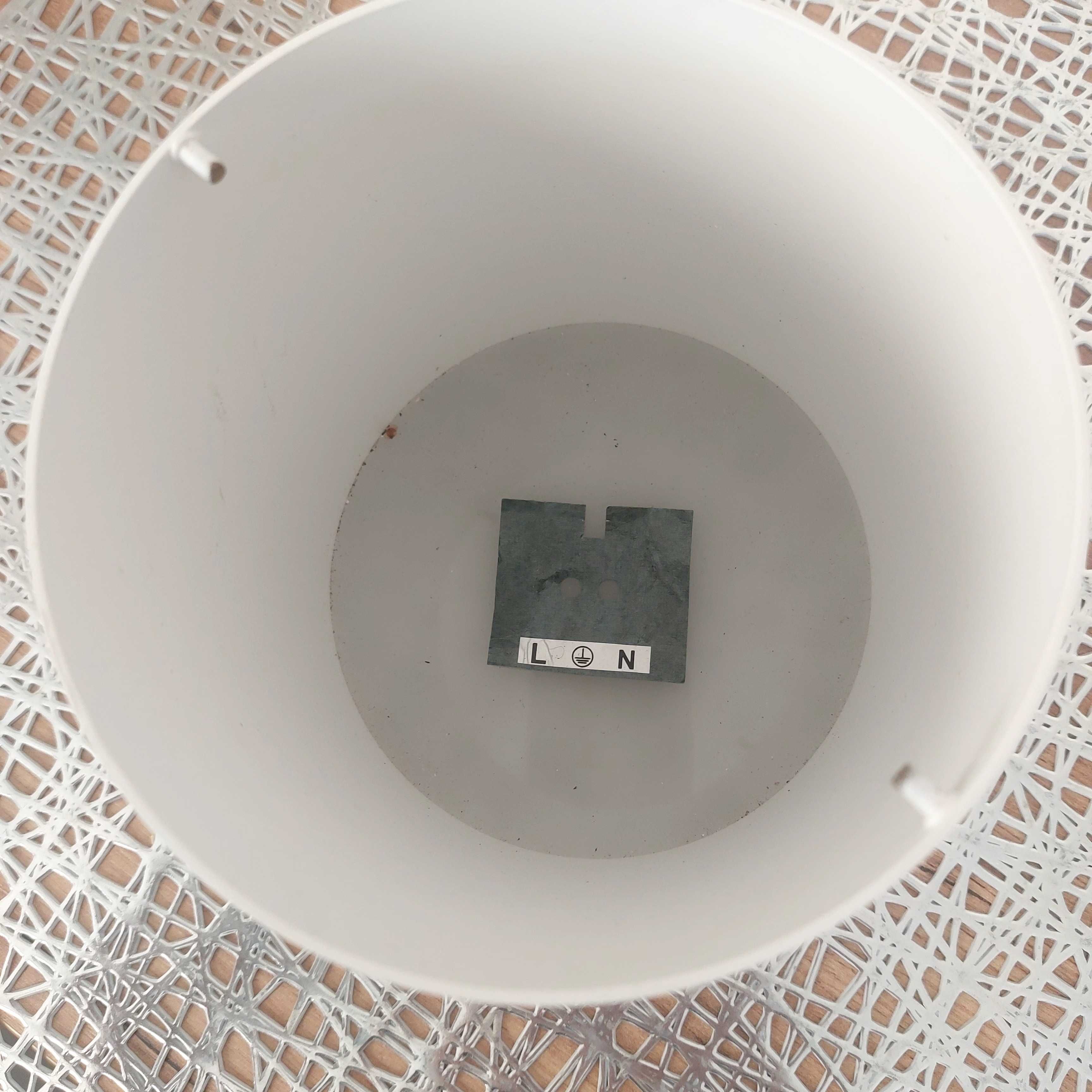 Lampa sufitowa tuba