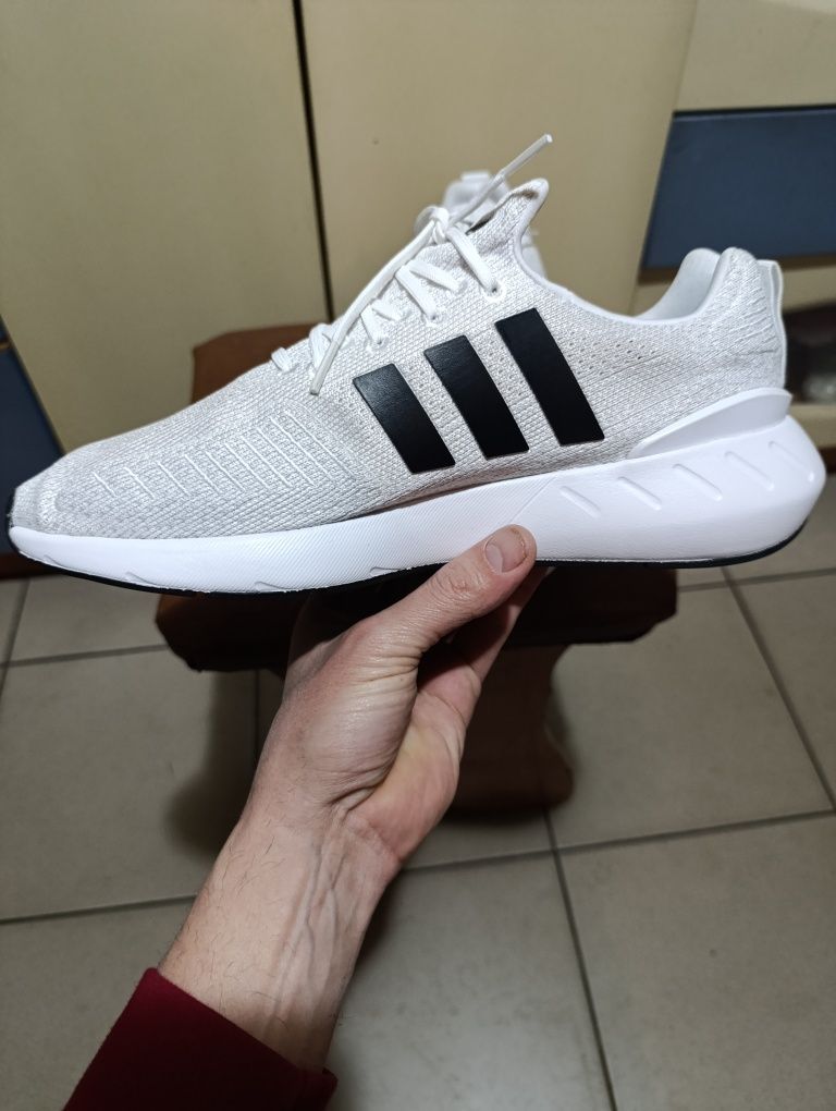Adidas Swift run 22 original p. 45(29) нові