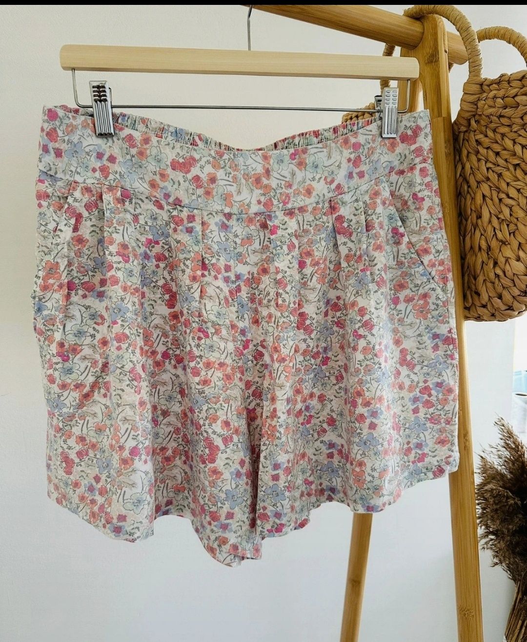 Spodenki w kwiatki z wiskoza 14 xl szorty luźne floral