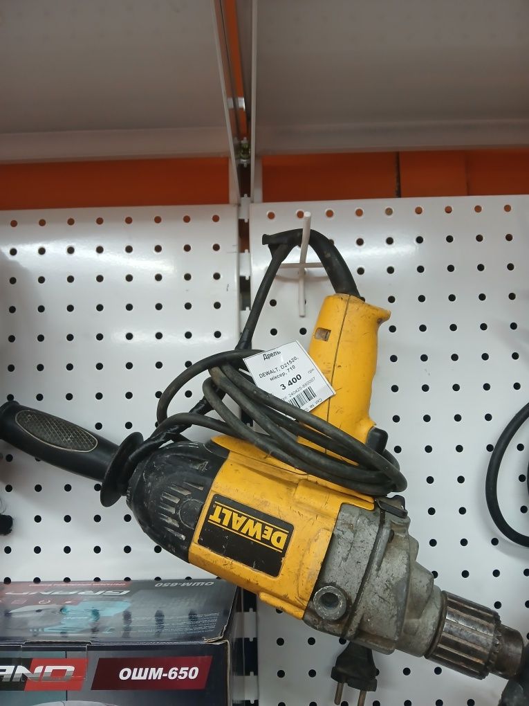 Дрель -миксер Dewalt d21520
