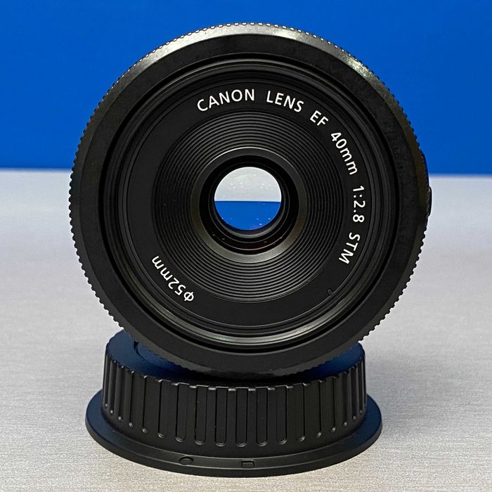 Canon EF 40mm f/2.8 STM