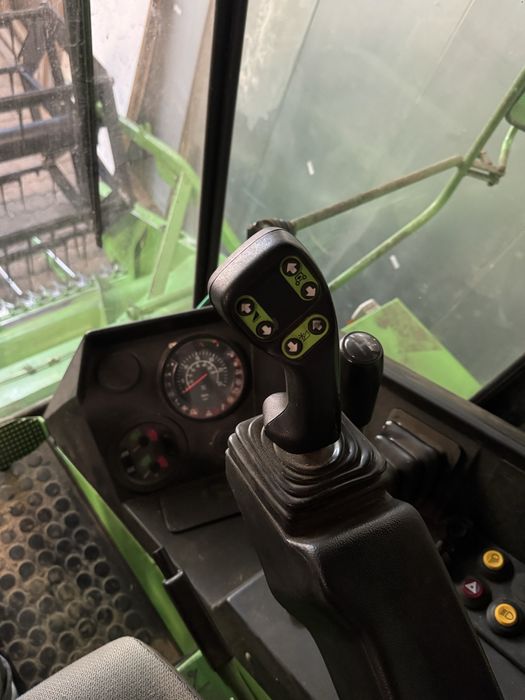 Witam mam do zaoferowania Kombajn Deutz-Fahr M34.80 super stan! 3m hed